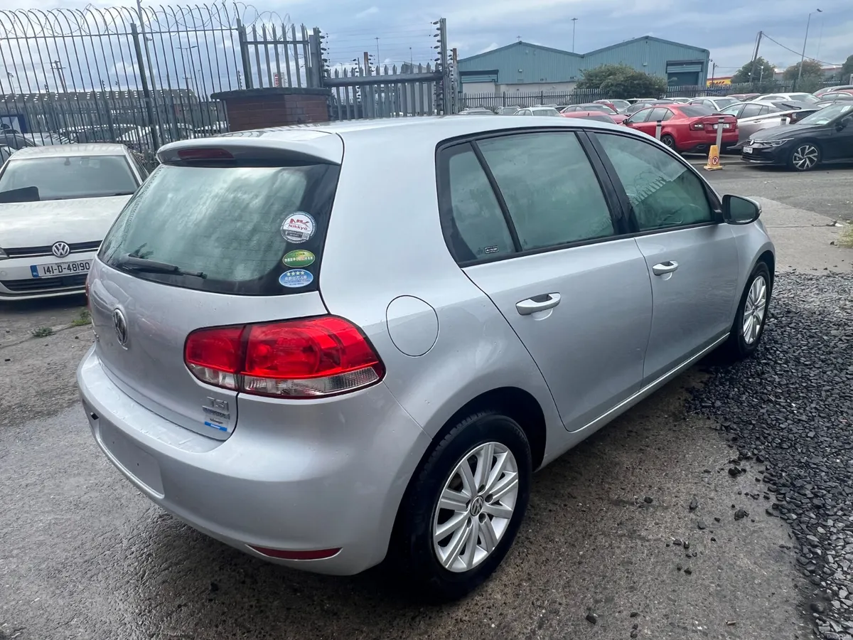 Volkswagen Golf 2013 Automatic/ only 39493 km. - Image 6