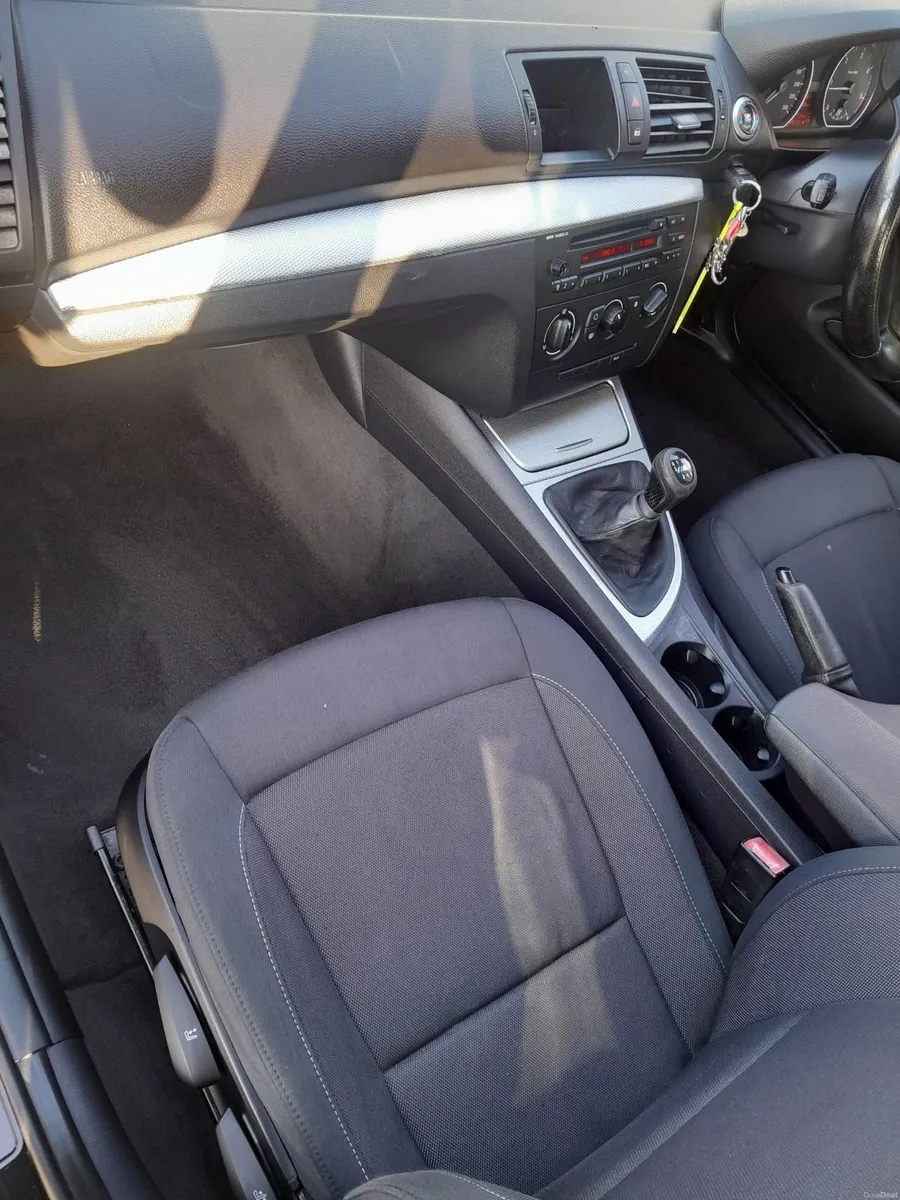 BMW 1-Series 2009 118d - Image 3