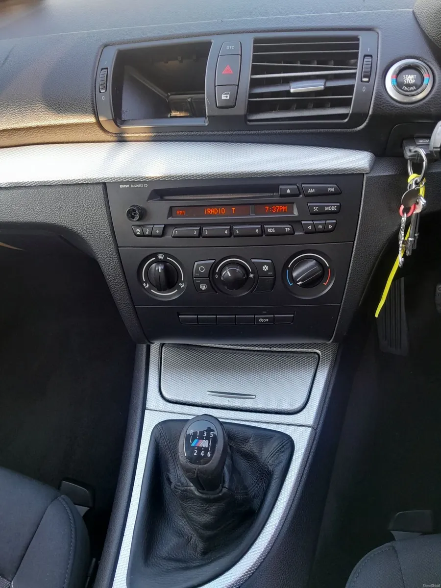 BMW 1-Series 2009 118d - Image 4