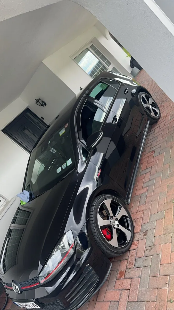 Volkswagen Golf 2014 - Image 1