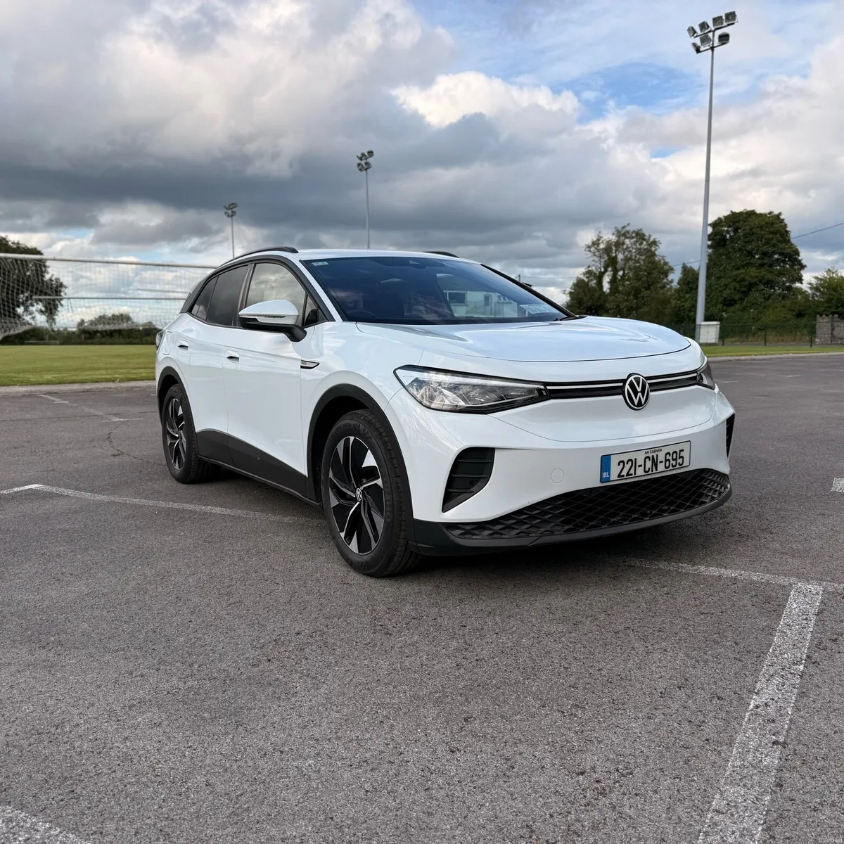 ID.4 PRO 82 KW low mileage - Image 1