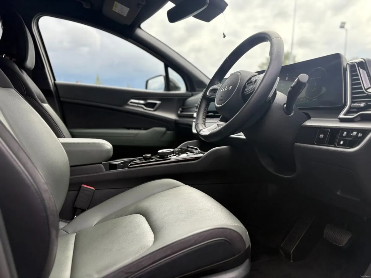 Kia Sportage 1.6 Plug in hybrid - Image 2