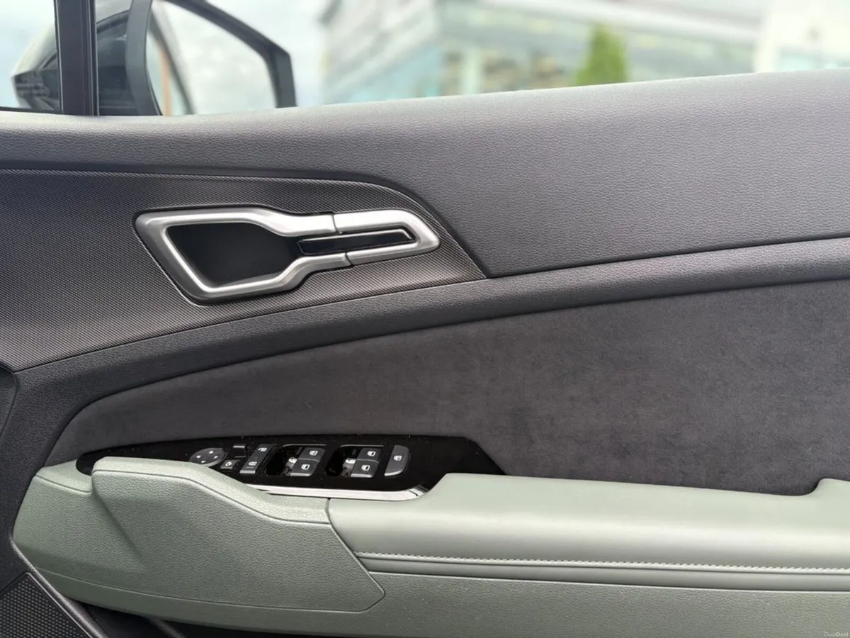 Kia Sportage 1.6 Plug in hybrid - Image 6