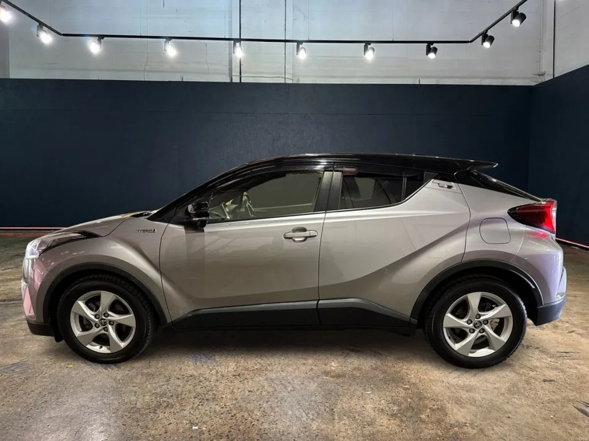 Toyota C-HR 1.8 HYBRID AUTOMATIC - S LED PACKAGE - - Image 6