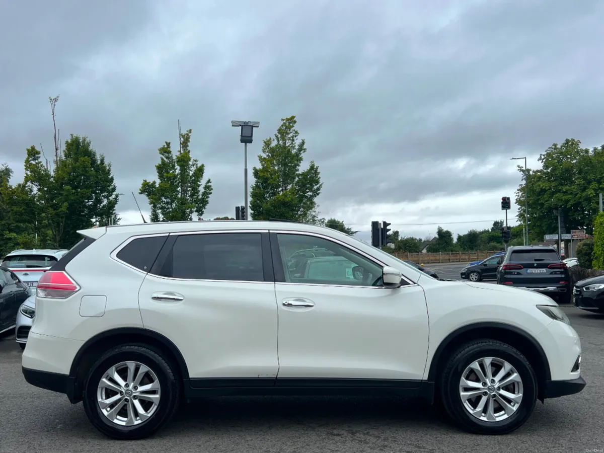 Nissan X-Trail 1.6D SV 7 SEAT E6 5DR *GLASS ROOF* - Image 4
