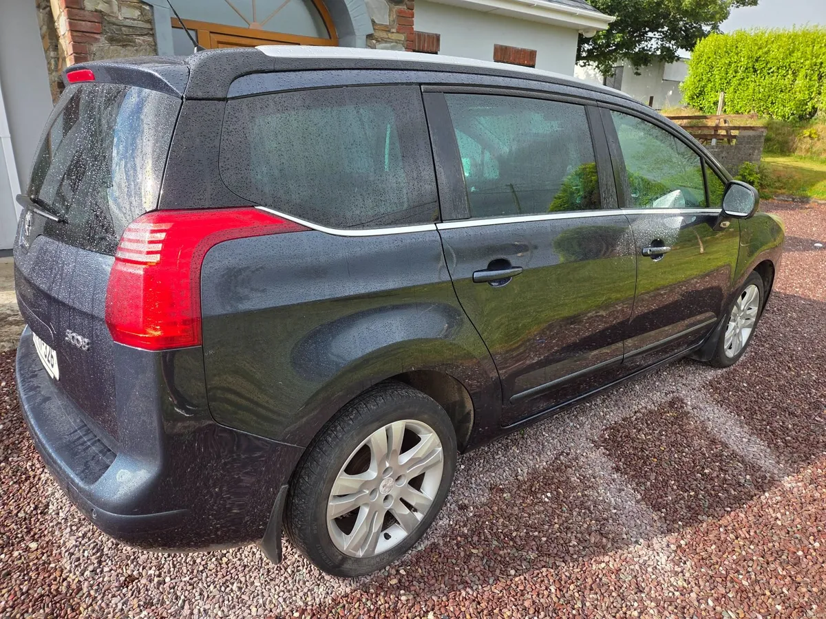 Peugeot 5008 2016 excellent family car - Image 6