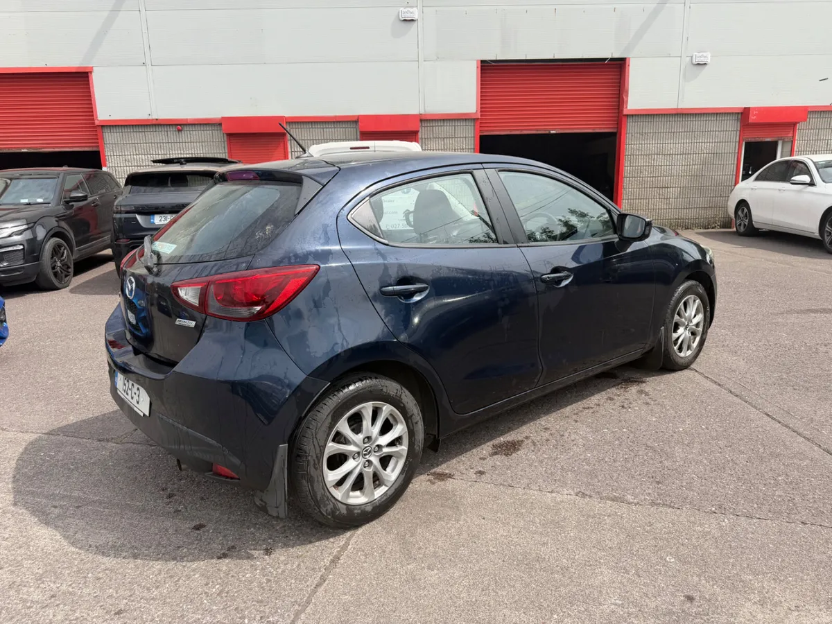 2015 Mazda 2 - Image 5