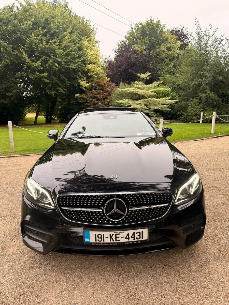 2019 Mercedes Benz E220 AMG Line Panoramic Roof - Image 3