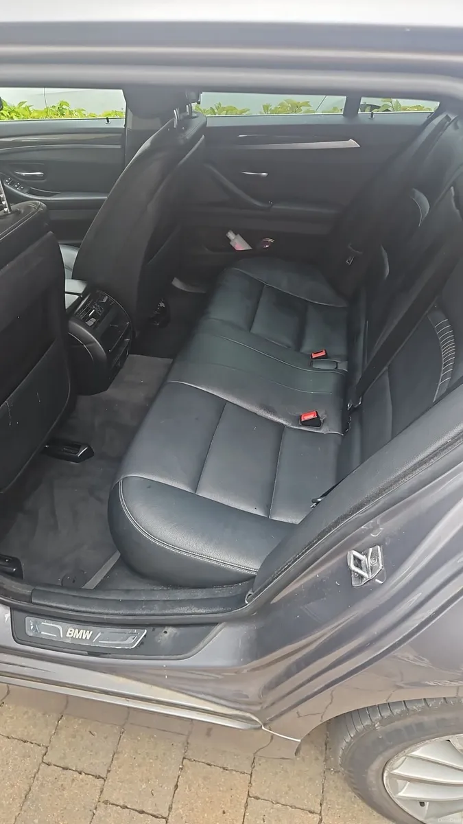 BMW 5-Series 2015 - Image 6