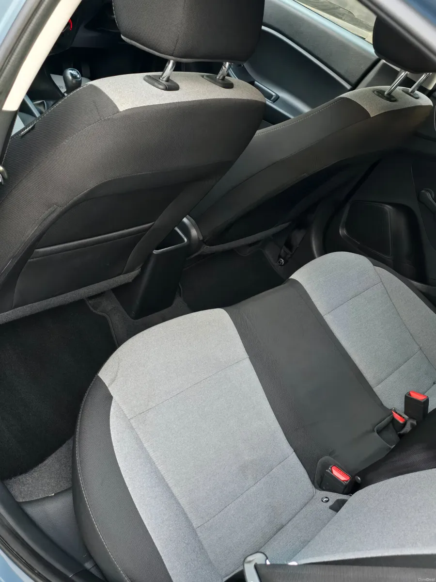 Hyundai i20 2016 petrol ⛽️ low miles €6990 - Image 2