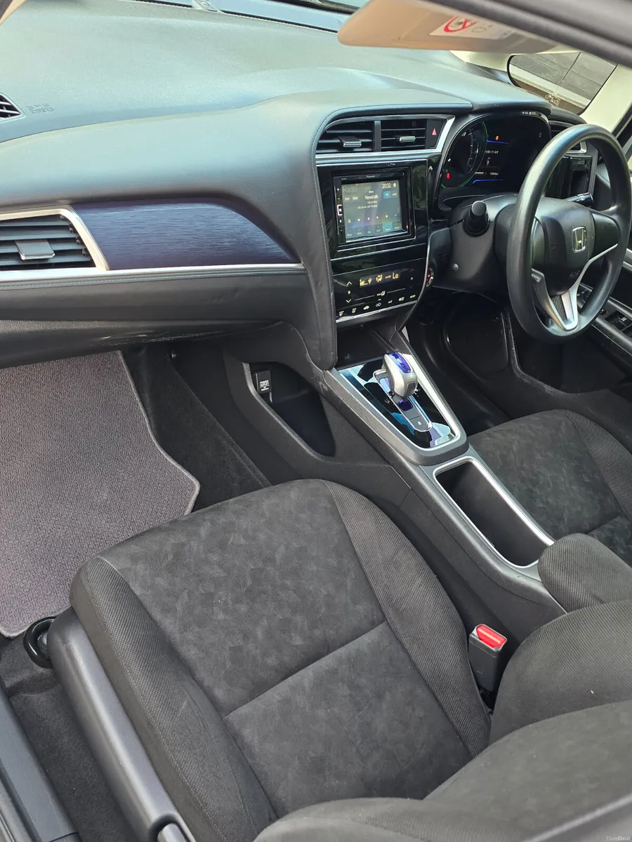 Honda Shuttle 2017 hybrid automatic €6990 - Image 6
