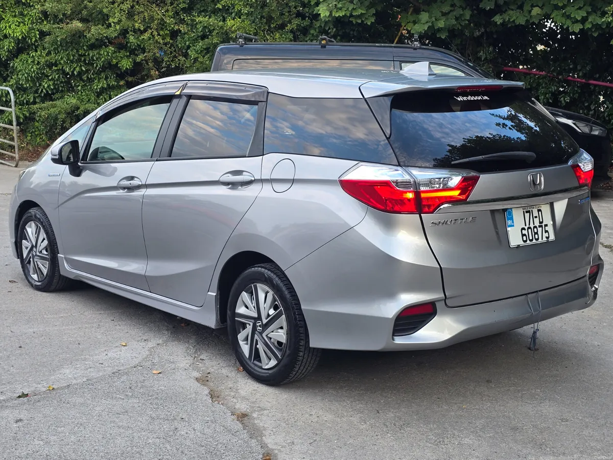 Honda Shuttle 2017 hybrid automatic €6990 - Image 4