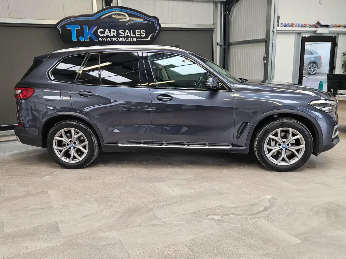 19 BMW  X5  X-DRIVE 3.0 DIESEL XLINE EDITION - Image 3