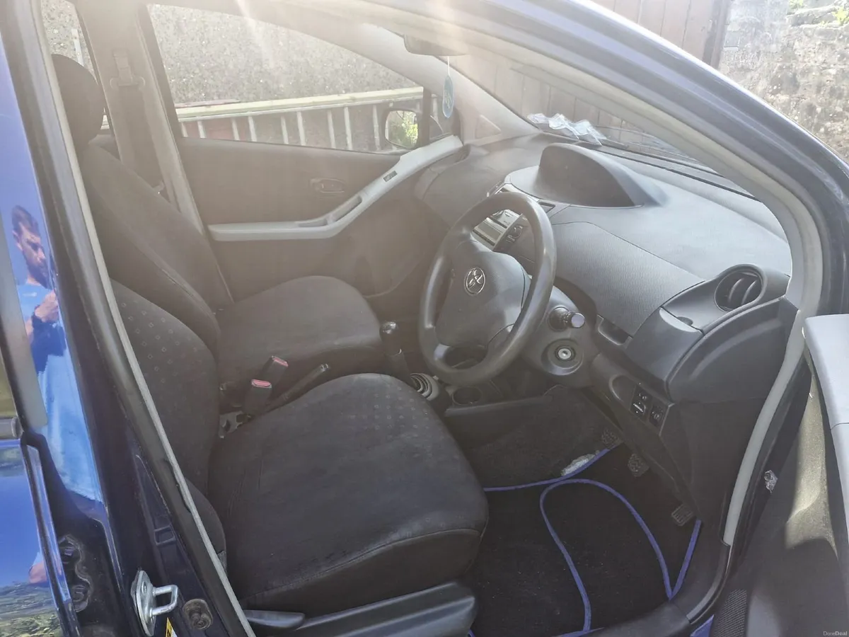 Toyota Yaris 2006 - Image 5