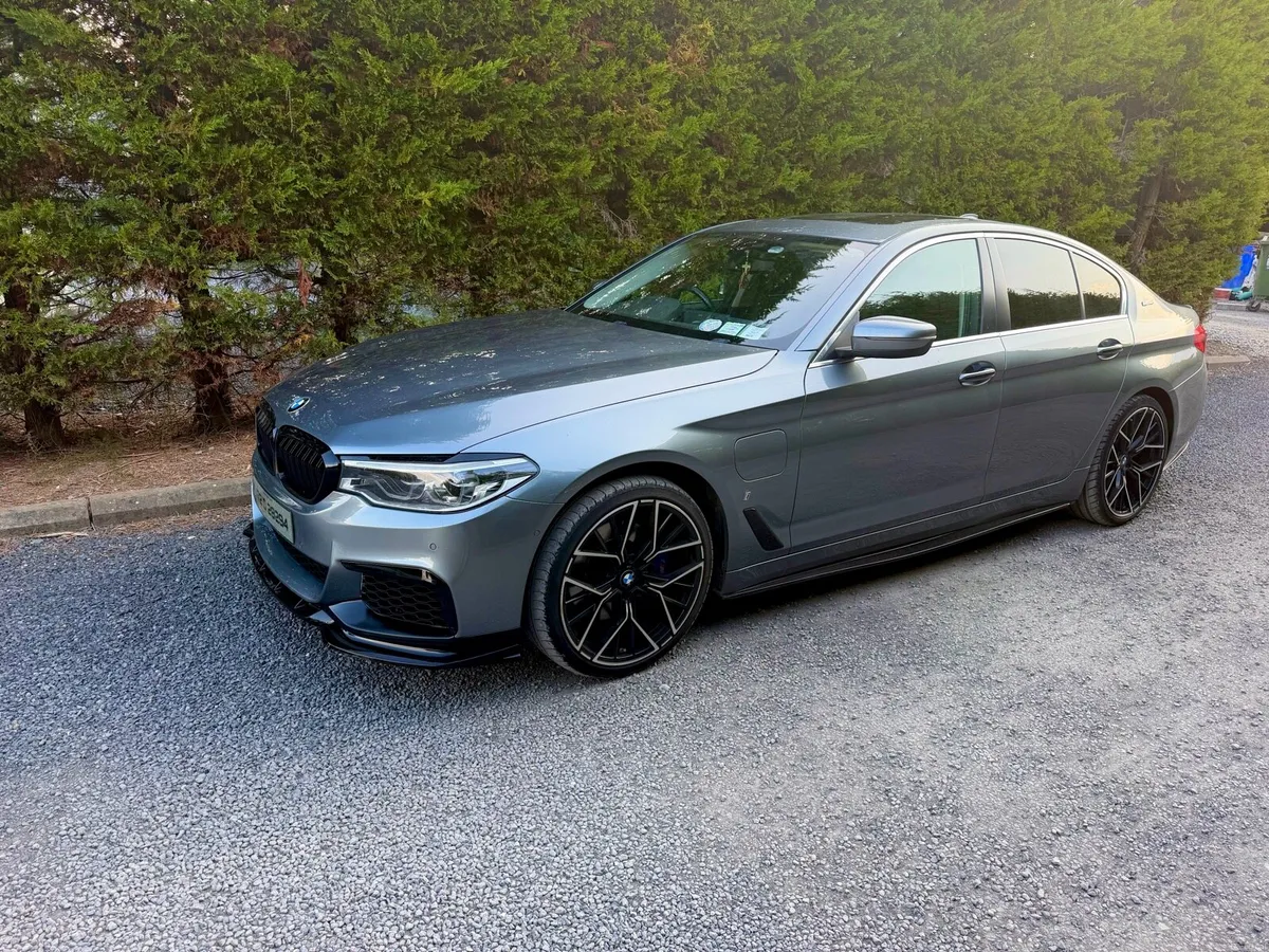 Bmw 530e G30 - Image 2