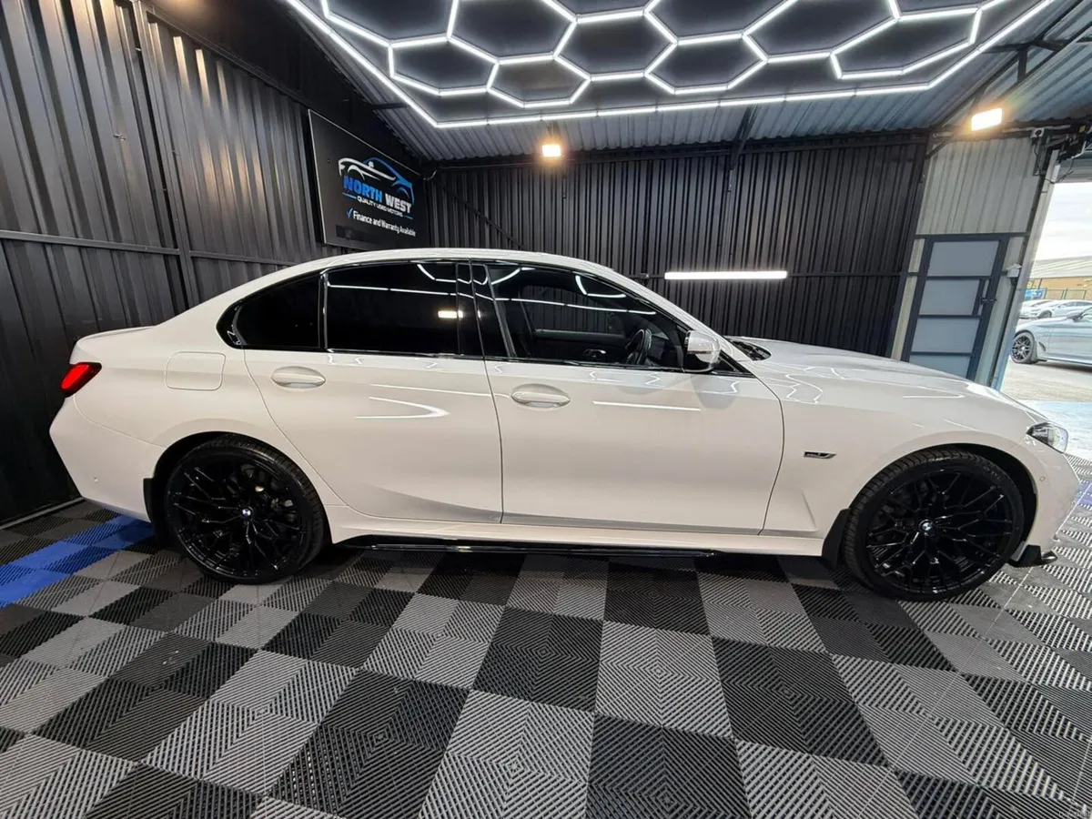 BMW 3-Series 330E 2023 LCI  2.0 Msport Hybrid - Image 3