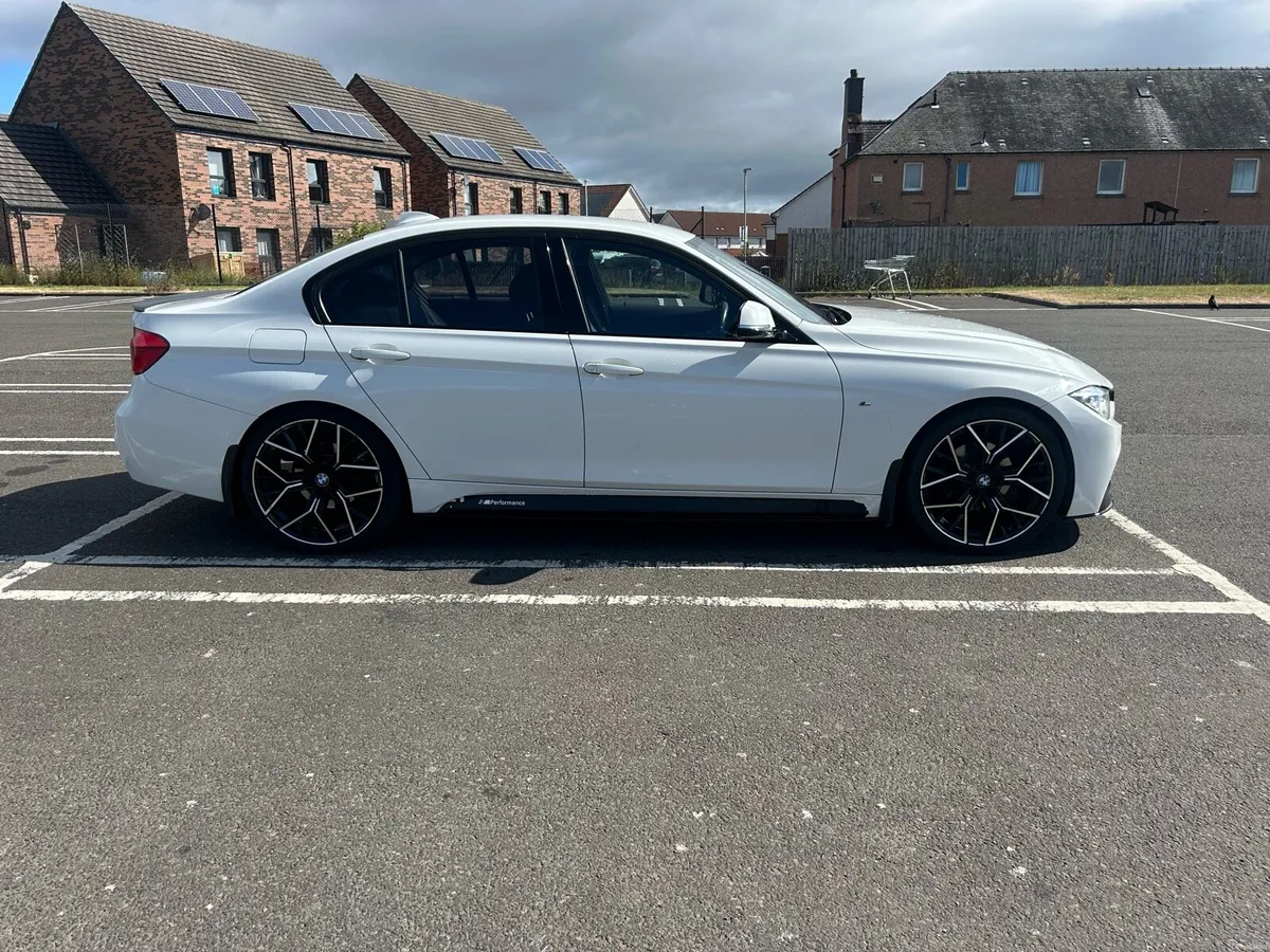 2017 BMW 320d MSport - Image 3