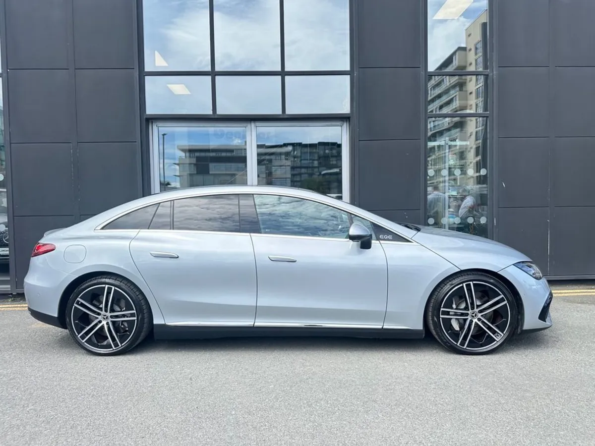 Mercedes-Benz EQE EQE 300 Exclusive Luxury Auto EV - Image 4