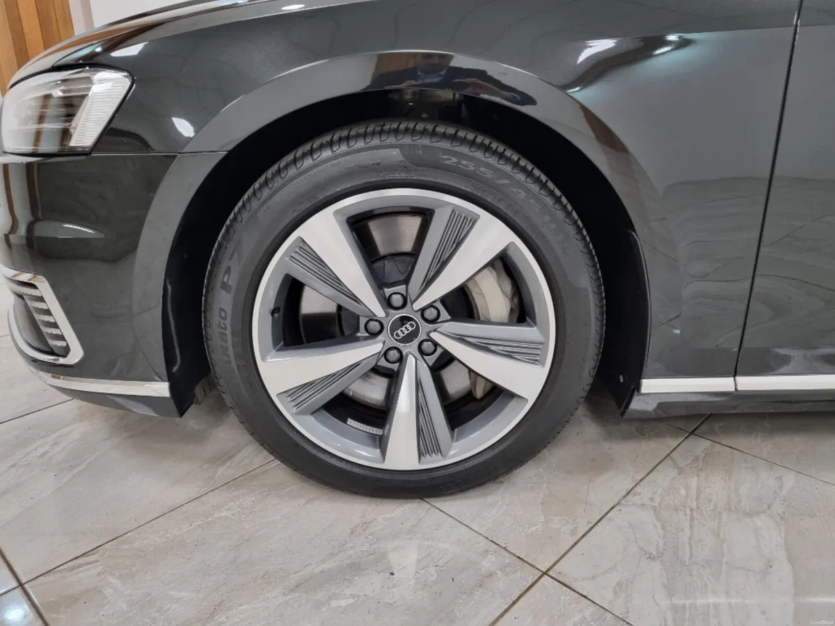 Audi A8 PAN SUNROOF - Image 3