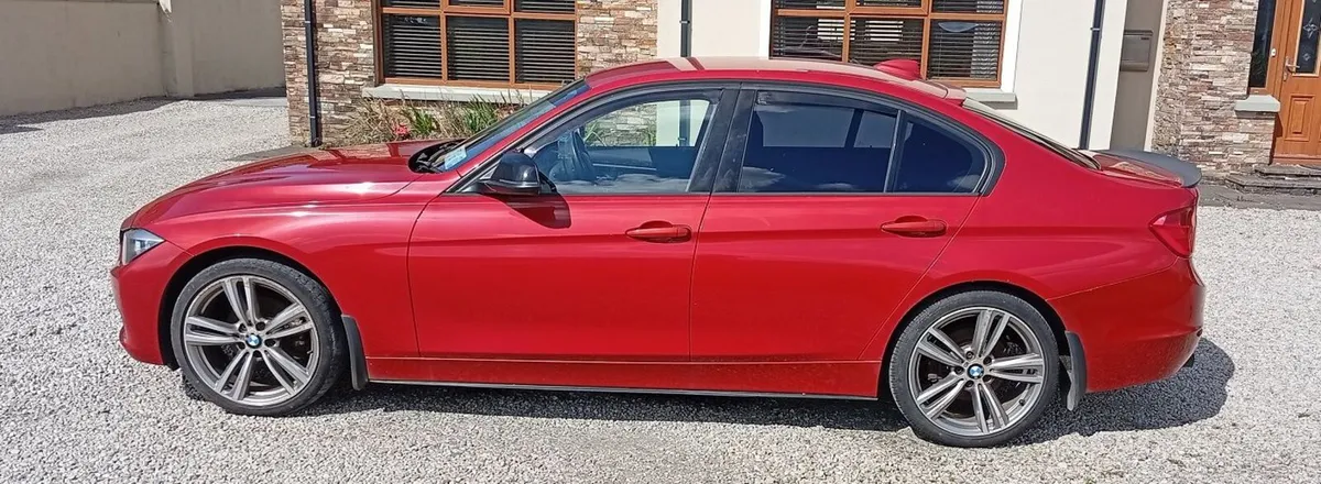 BMW 3-Series Sport 2012 - Image 2