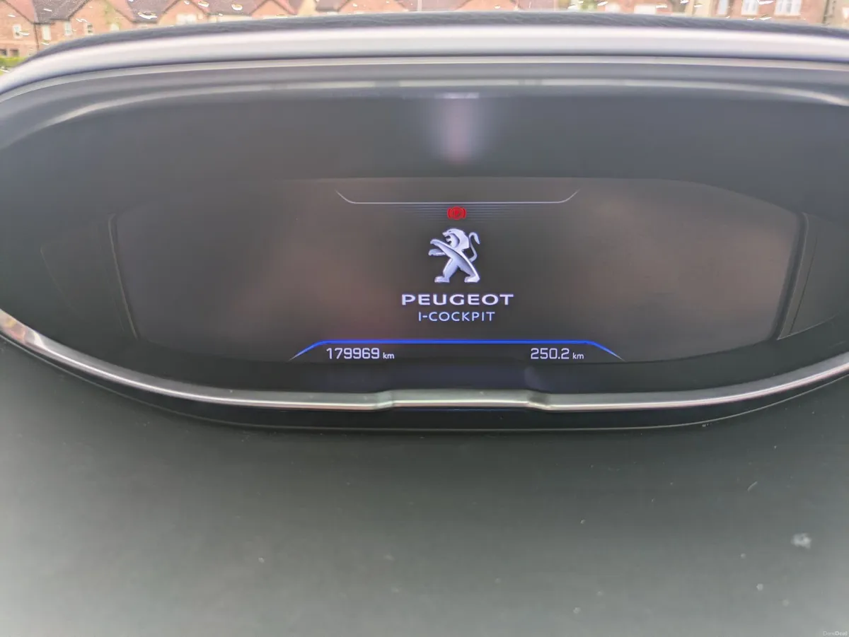 182 Peugeot 5008 -GT Premium - Image 3