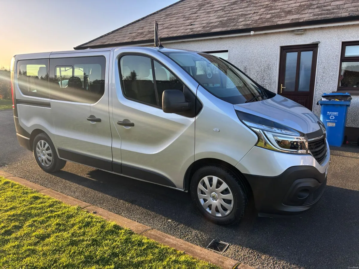 2021 Renault Traffic MPV WAV - Image 1