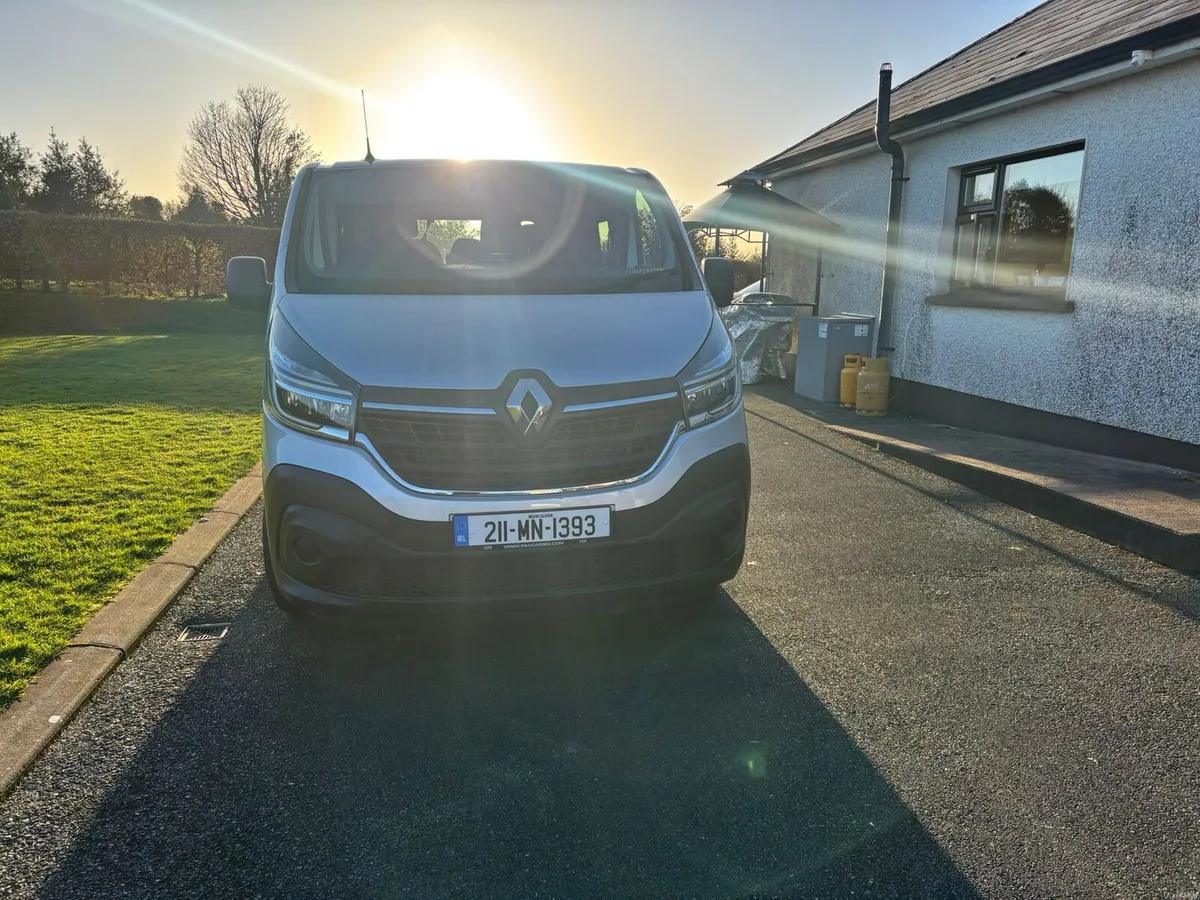 2021 Renault Traffic MPV WAV - Image 6