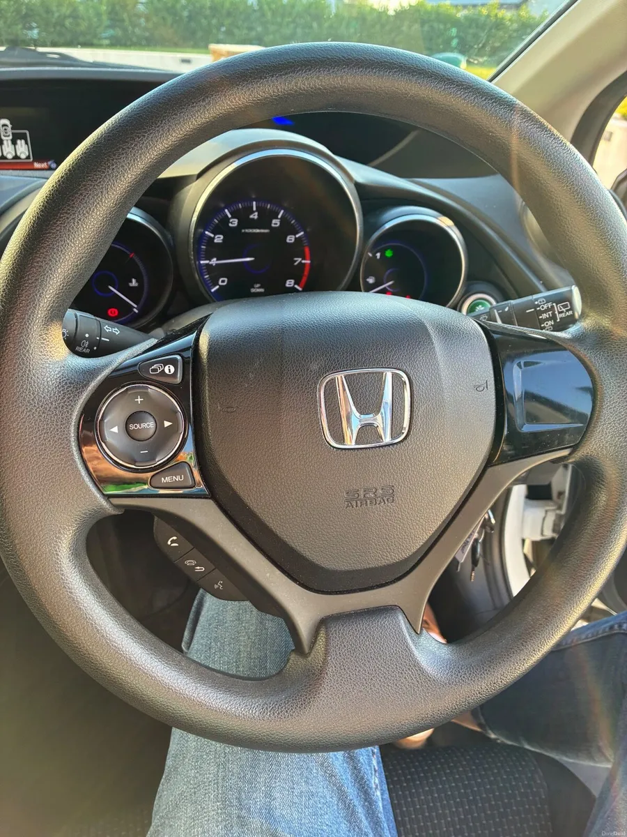 Honda Civic 2015 - Image 6