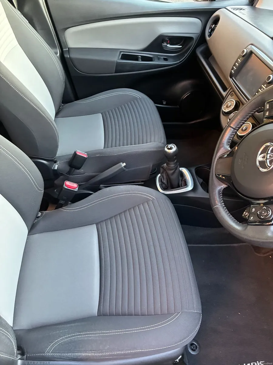 Toyota Yaris 2018 - Image 4