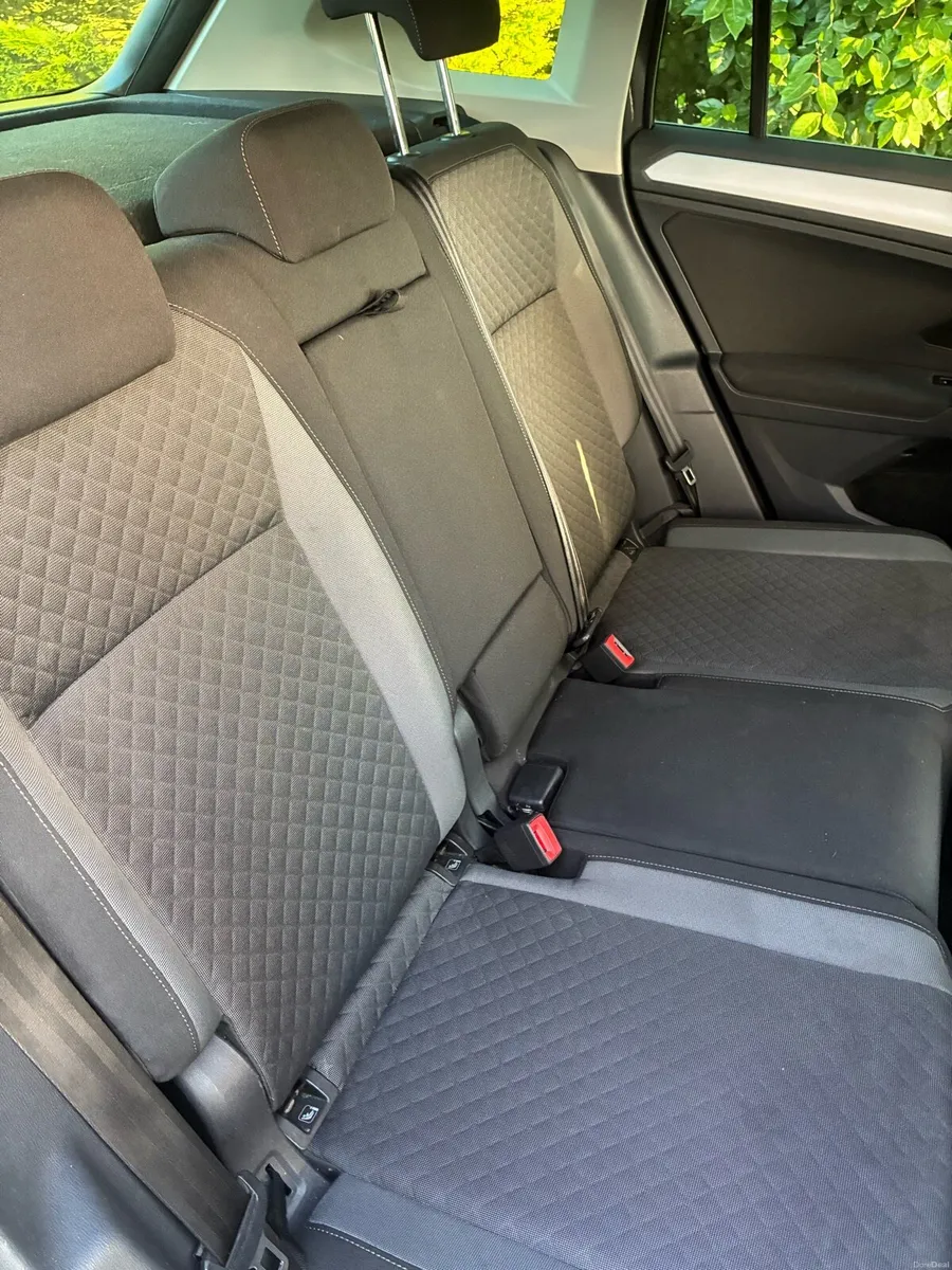 2017 Volkswagen Tiguan 2.0 TDi 150 SE 4Motion DSG - Image 6