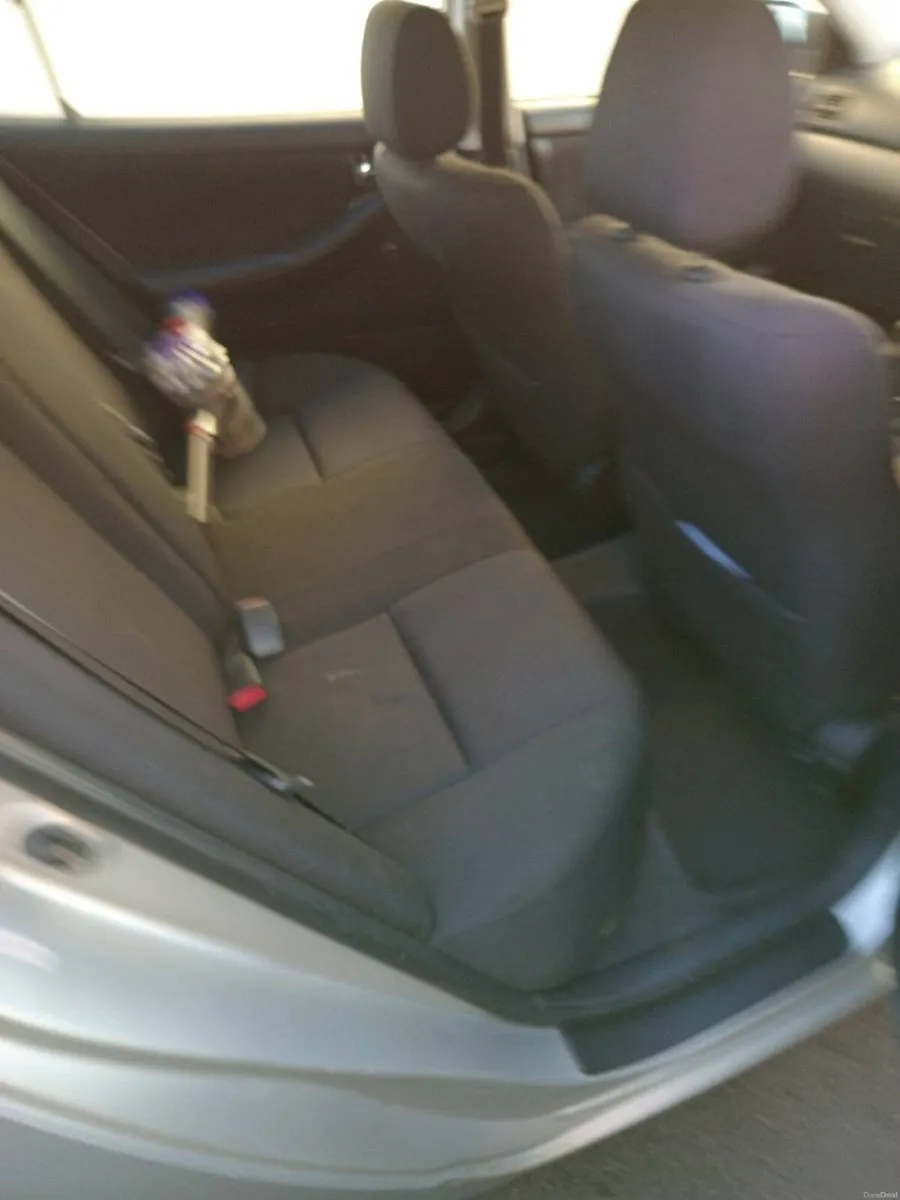 Toyota Corolla Saloon - Image 6