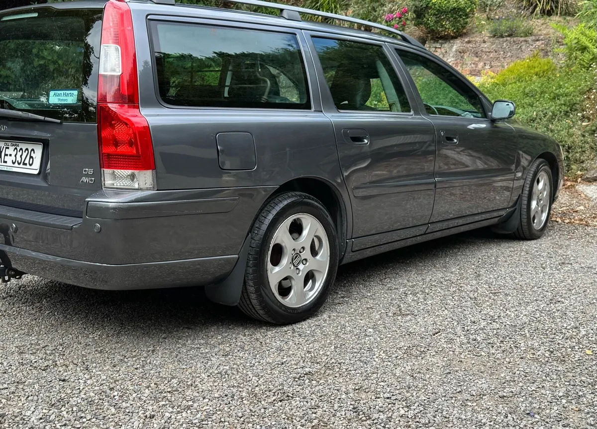 Volvo V70 D5 AWD - Image 6
