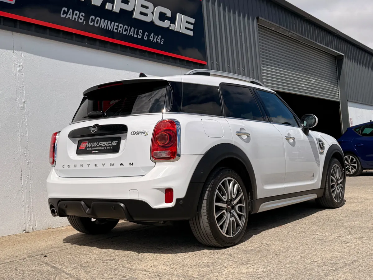 Mini Cooper S Countryman JCW ALL4 Auto 2018 - Image 3