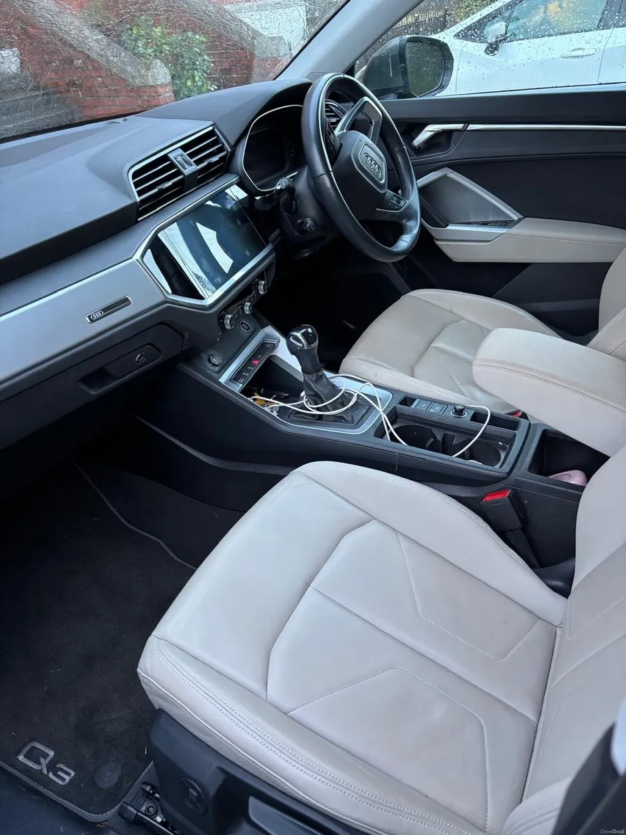 Audi Q3 2022 - Image 4