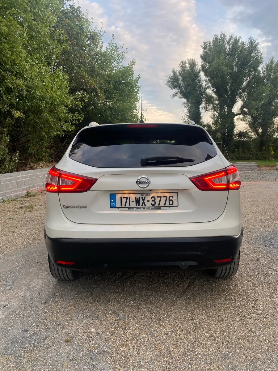 2017 Nissan Qashqai 1.6 DCI Tekna 4x4 - Image 4