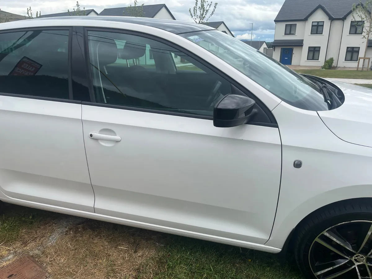 Skoda Rapid 2015 - Image 6