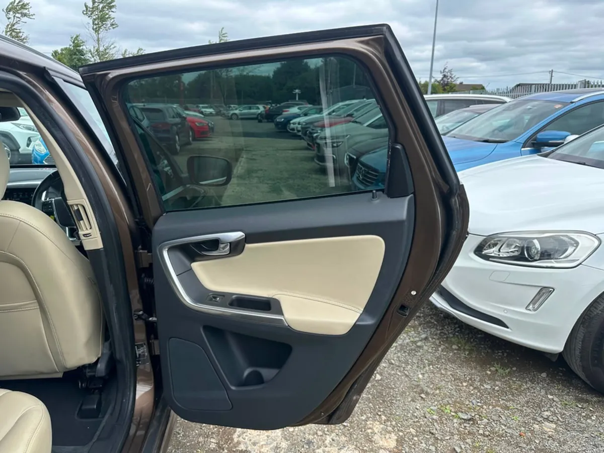 Volvo XC60 D4 CLASSIC - 2.0L Diesel - Automatic (0 - Image 6