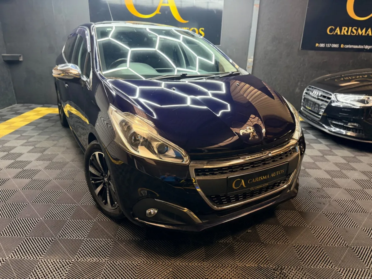 Peugeot 208 208 Puretech Automatic - Image 2