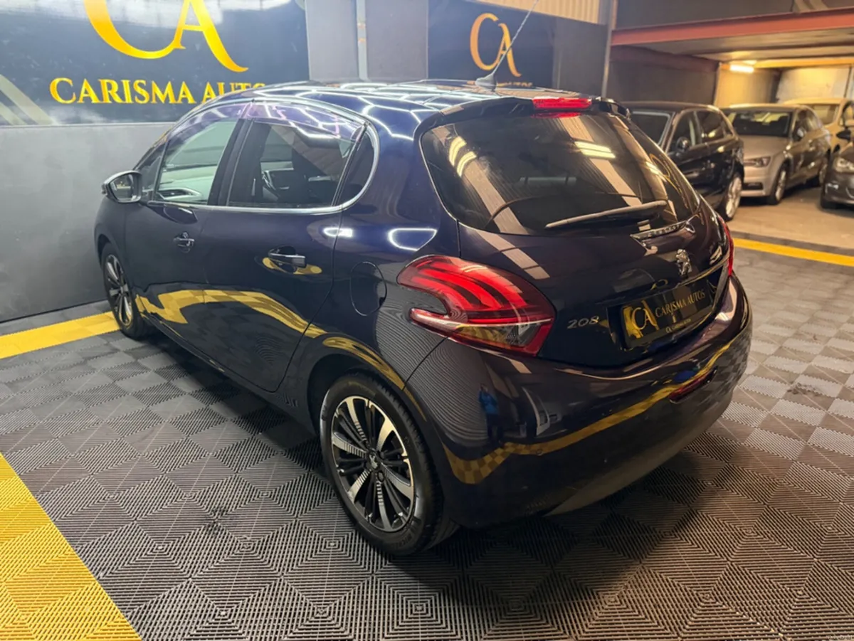 Peugeot 208 208 Puretech Automatic - Image 6