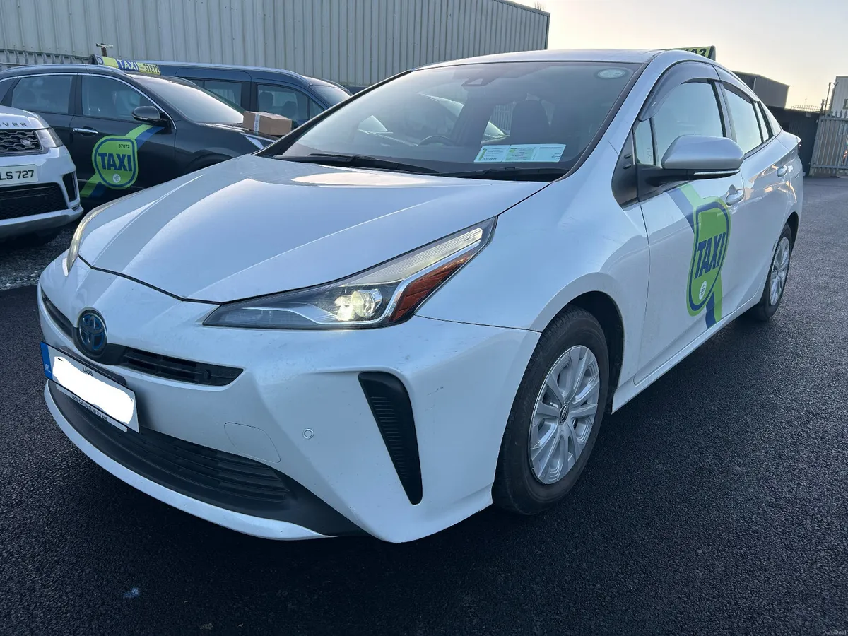 2023 TAXI READY Toyota Prius 1.8 hybrid autoamtic - Image 2