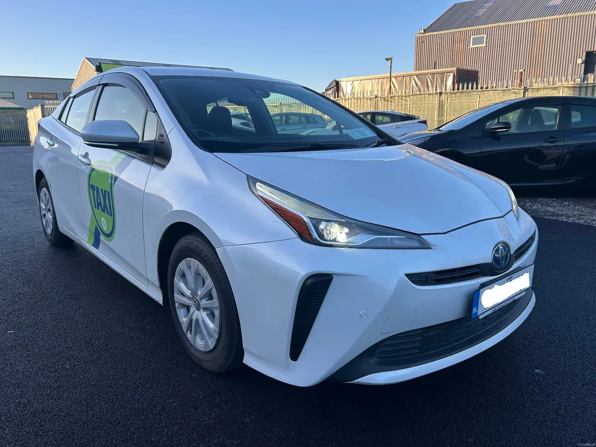 2023 TAXI READY Toyota Prius 1.8 hybrid autoamtic - Image 5