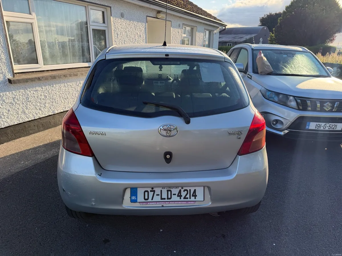 Toyota yaris 1.3 - Image 6
