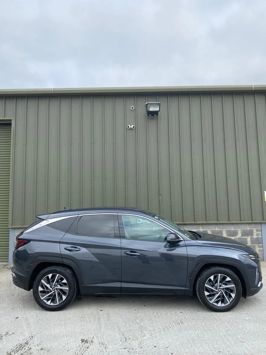 HYUNDAI TUCSON EXECUTIVE 2022 *STUNNING GREY* - Image 4