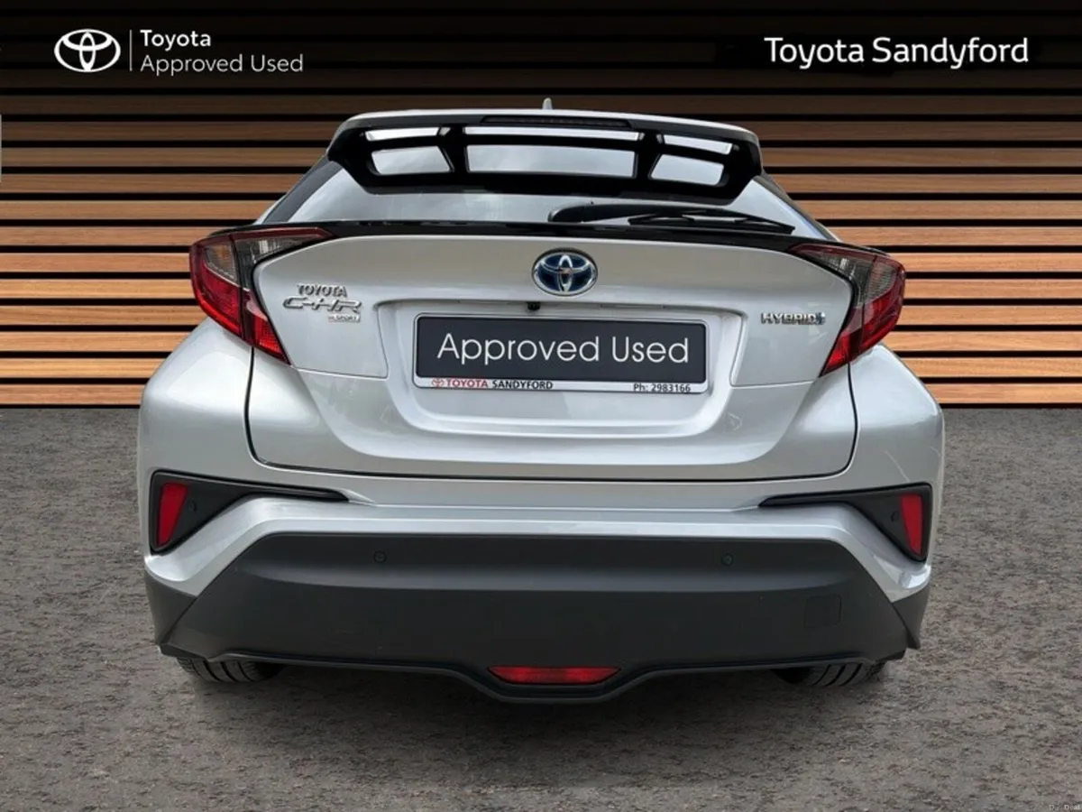 Toyota C-HR HYBRID SPORT // REAR CAMERA // BLUETOO - Image 4