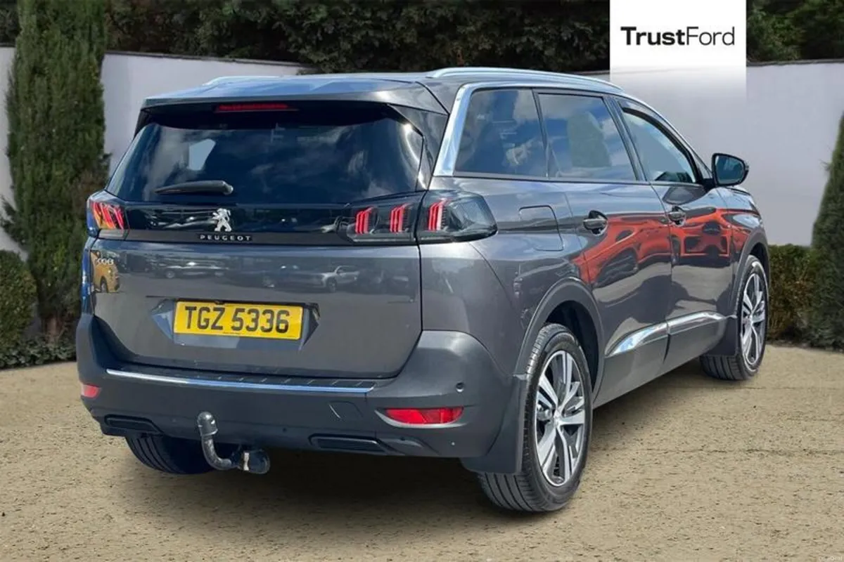 Peugeot 5008 1.5 BlueHDi Allure Premium 5dr EAT8 - Image 4