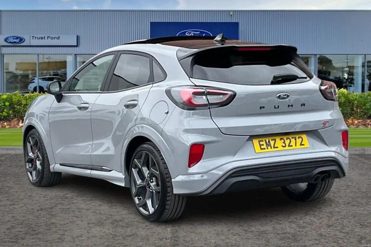 Ford Puma 1.0 EcoBoost Hybrid mHEV ST 5dr DCT - Image 2