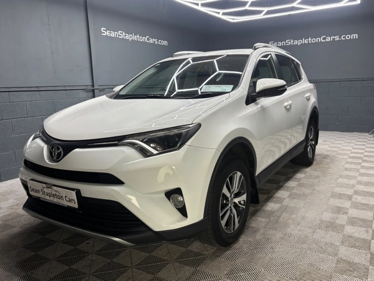 Toyota RAV4 RAV4 2.0 D-4D LUNA 4DR - Image 1