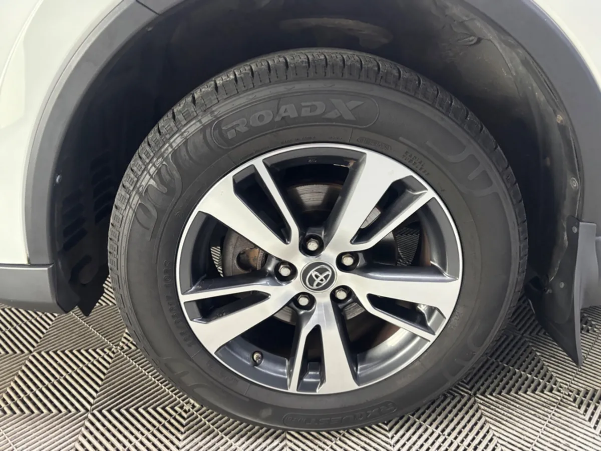 Toyota RAV4 RAV4 2.0 D-4D LUNA 4DR - Image 2