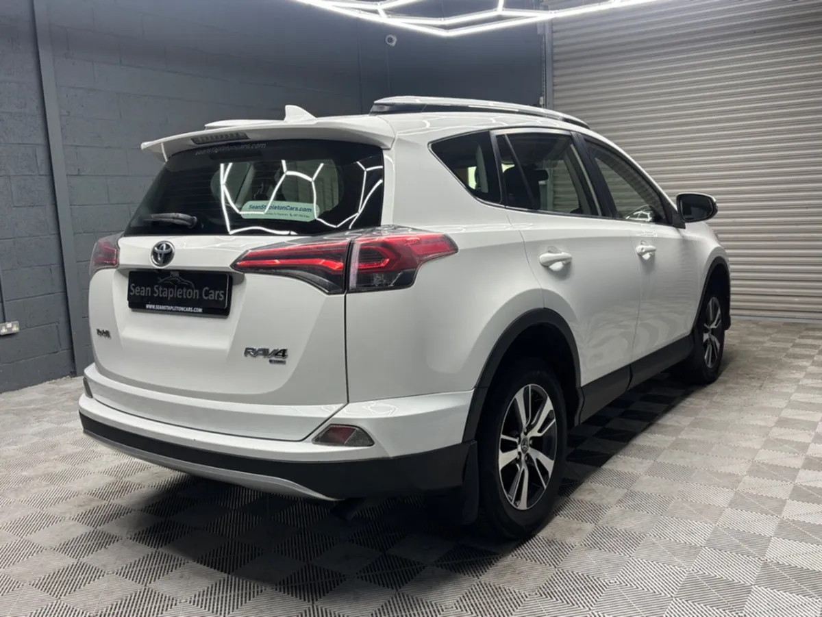 Toyota RAV4 RAV4 2.0 D-4D LUNA 4DR - Image 5