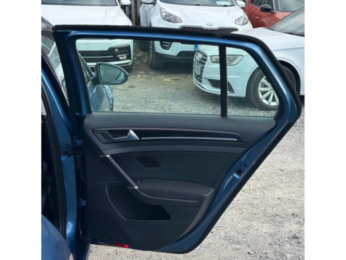 Volkswagen Golf 1.4L Petrol TSI Highline Leather E - Image 6